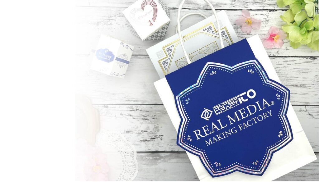 紙製バックスリーブとノベルティ